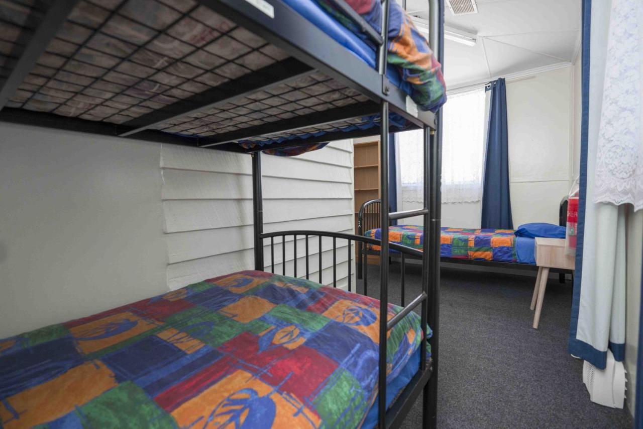 ดอลฟิน รีทรีต บันเบอรี Hostel ภายนอก รูปภาพ