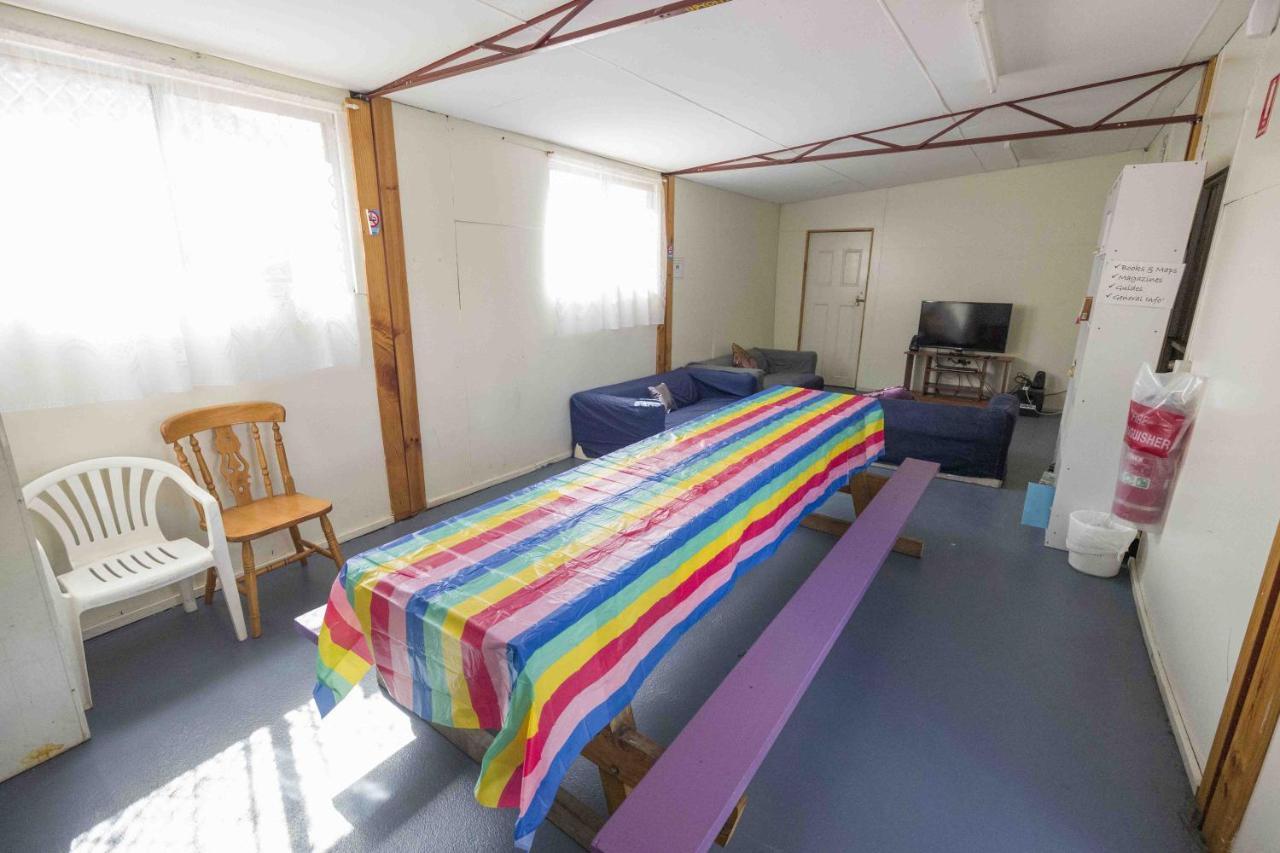 ดอลฟิน รีทรีต บันเบอรี Hostel ภายนอก รูปภาพ