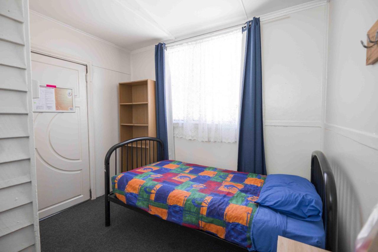 ดอลฟิน รีทรีต บันเบอรี Hostel ภายนอก รูปภาพ
