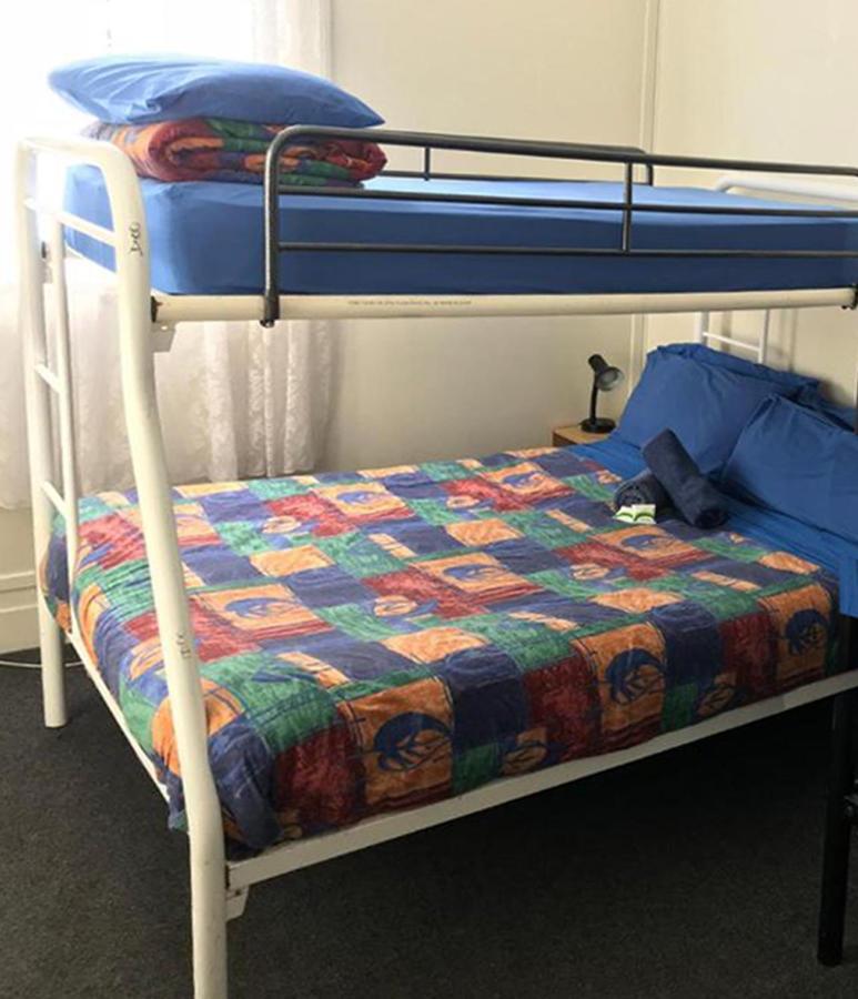 ดอลฟิน รีทรีต บันเบอรี Hostel ภายนอก รูปภาพ