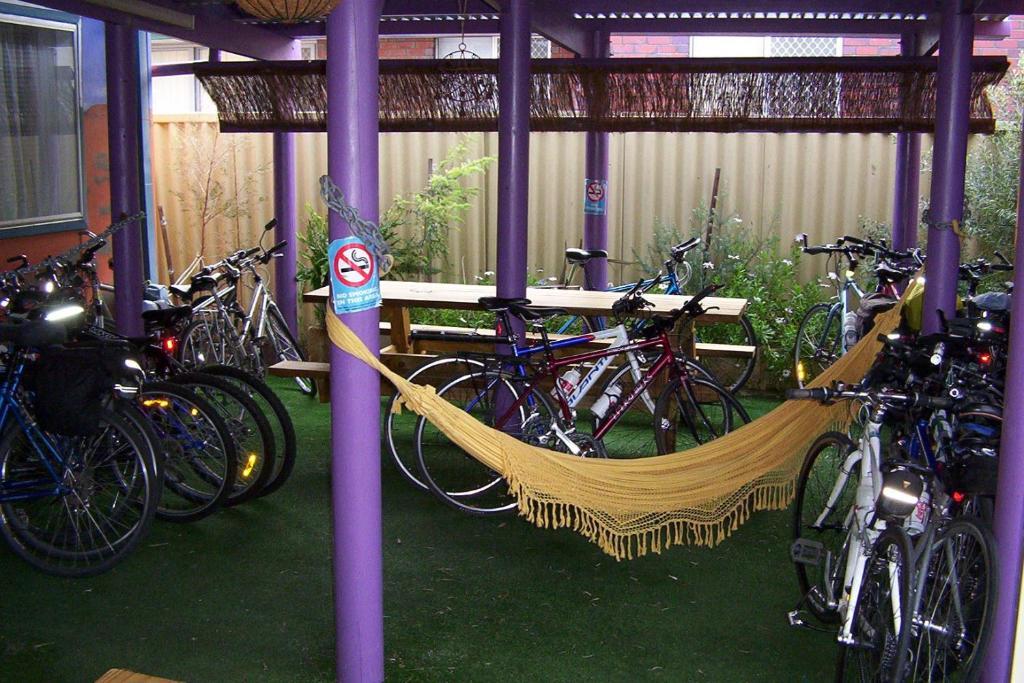ดอลฟิน รีทรีต บันเบอรี Hostel ภายนอก รูปภาพ