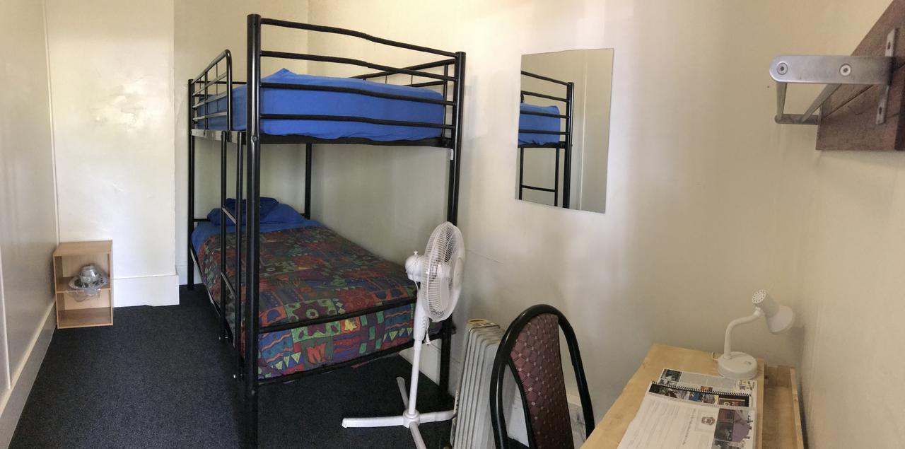 ดอลฟิน รีทรีต บันเบอรี Hostel ภายนอก รูปภาพ