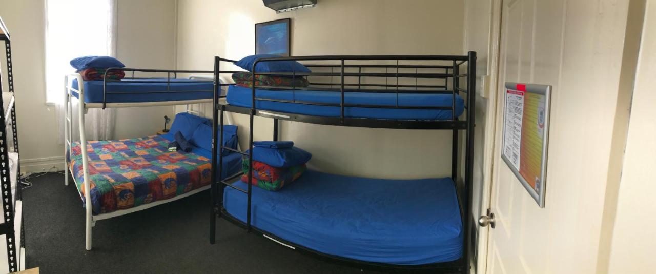 ดอลฟิน รีทรีต บันเบอรี Hostel ภายนอก รูปภาพ